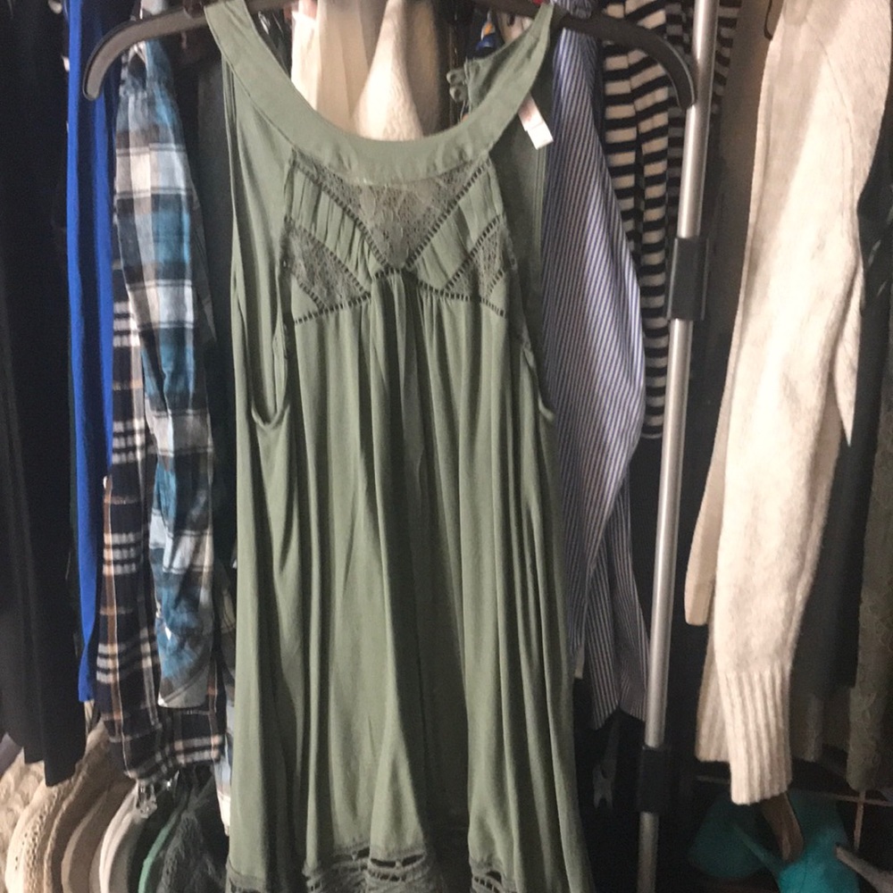 Olive green blouse with lace flowery details